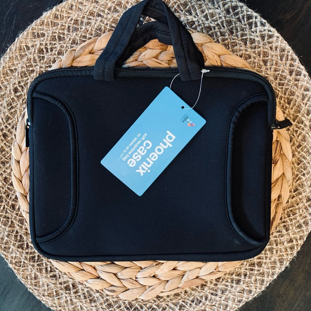 Phoenix Classic Black iPad / Tablet Bag